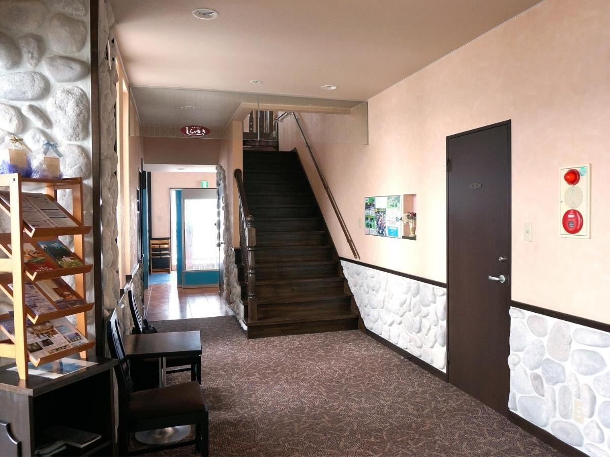 Petit Hotel Blaneneige Nakafurano Bagian luar foto