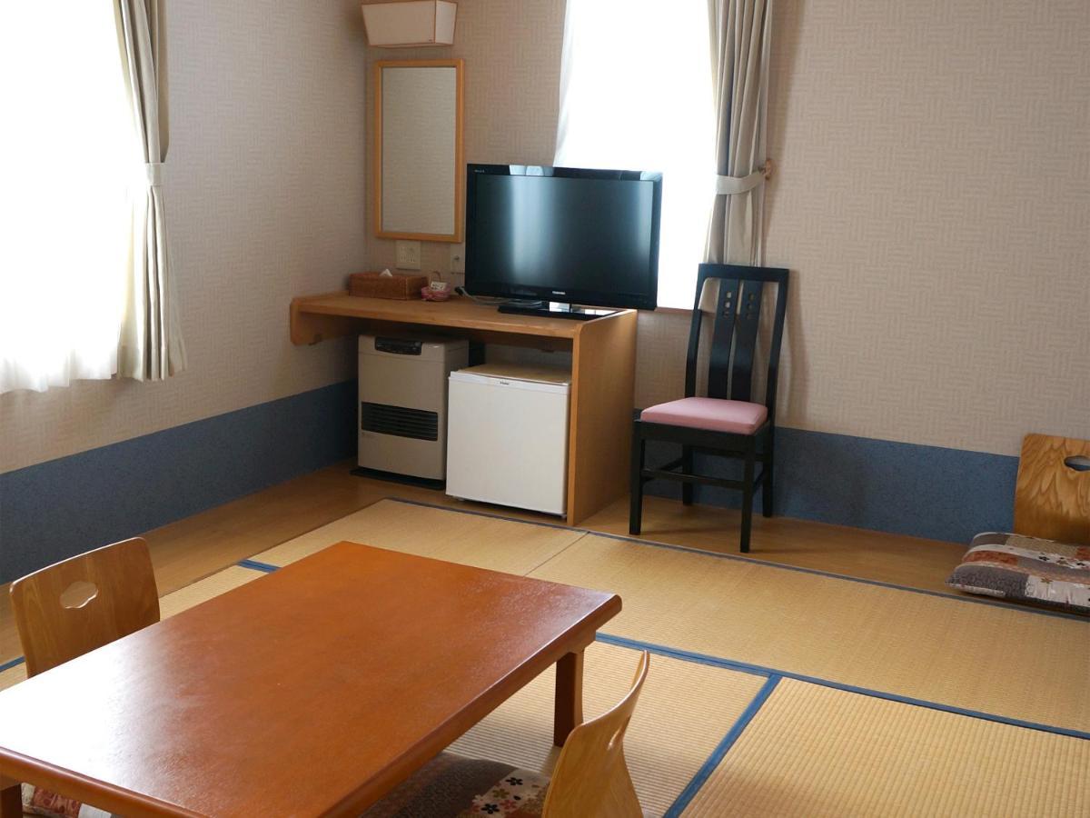 Petit Hotel Blaneneige Nakafurano Bagian luar foto