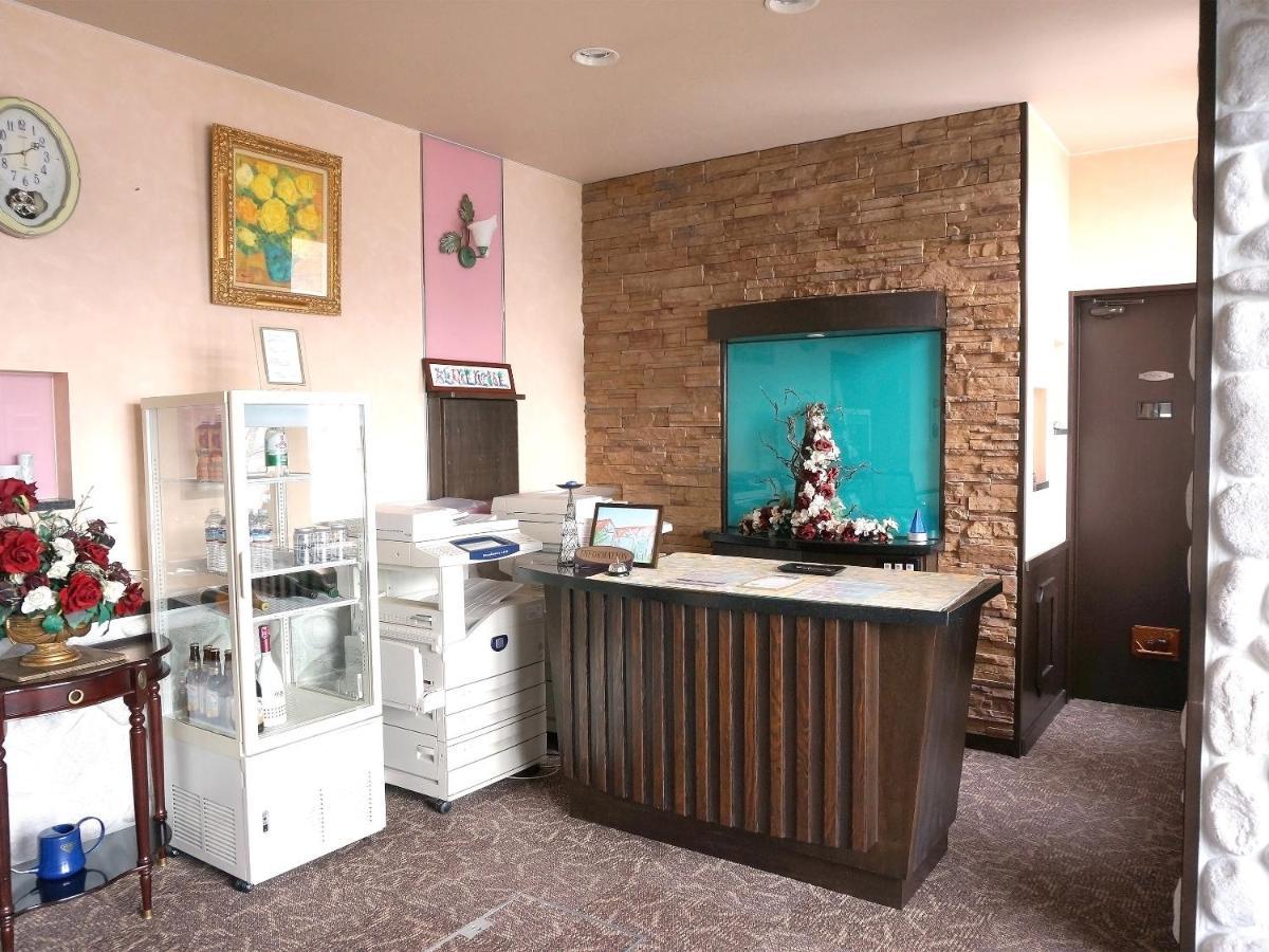 Petit Hotel Blaneneige Nakafurano Bagian luar foto
