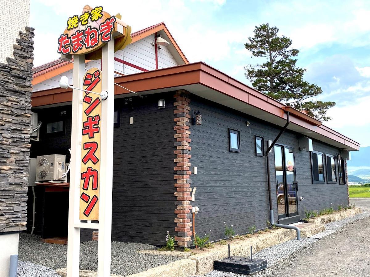 Petit Hotel Blaneneige Nakafurano Bagian luar foto